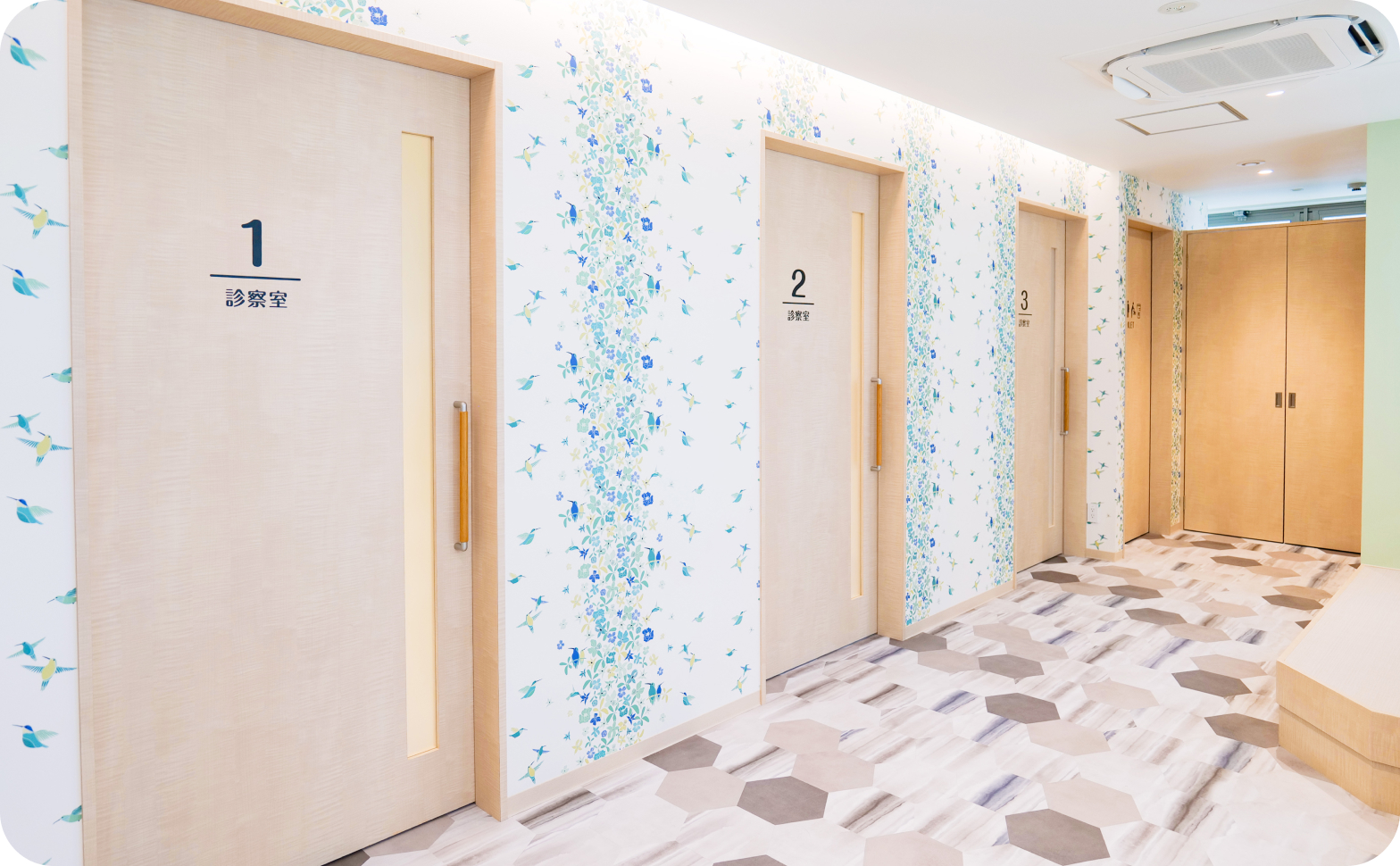 診察室の入り口