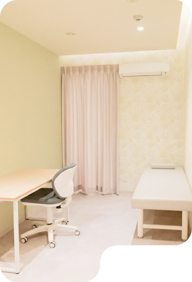 落ち着いて診察を受けられる個室の診察環境